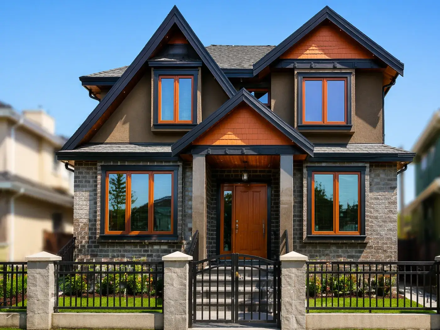 Custom craftsman home at 2206 E 54th Ave Vancouver built by Vivanta Constructions